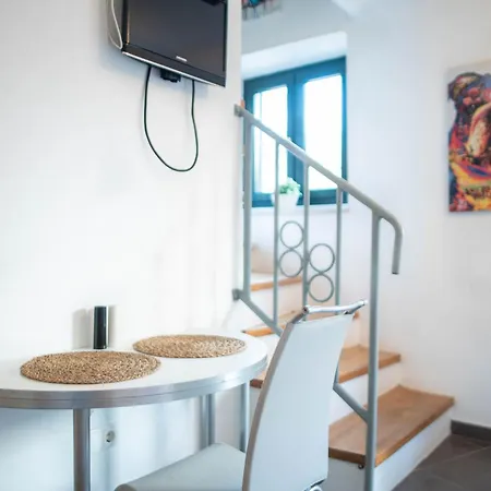 Picturesque Stonehouse In A Knockout Location بيت للعطل فربوسكا