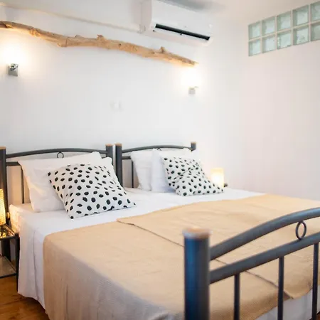 Picturesque Stonehouse In A Knockout Location * فربوسكا