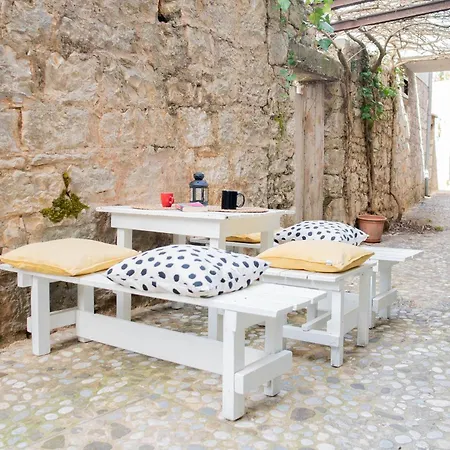 Ferienhaus Picturesque Stonehouse In A Knockout Location Vrboska