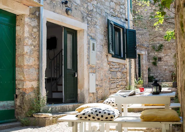 Picturesque Stonehouse In A Knockout Location * Vrboska