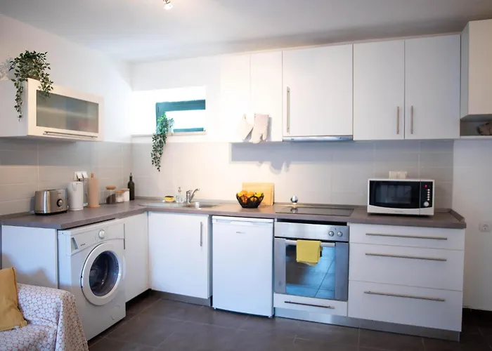 Picturesque Stonehouse In A Knockout Location * Vrboska