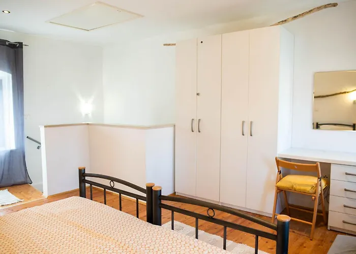 Picturesque Stonehouse In A Knockout Location Vikendica *