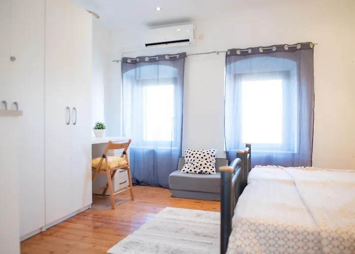 Picturesque Stonehouse In A Knockout Location Vikendica