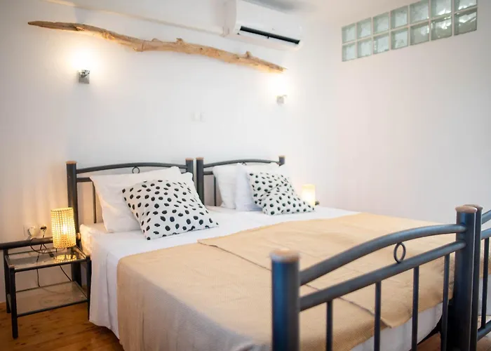 Picturesque Stonehouse In A Knockout Location * Vrboska