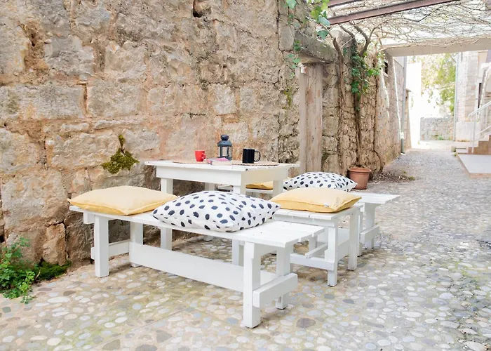 Vikendica Picturesque Stonehouse In A Knockout Location Vrboska