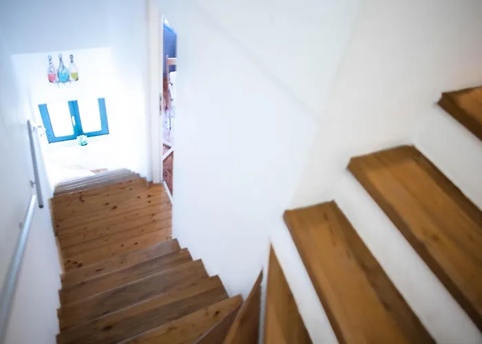 Picturesque Stonehouse In A Knockout Location Vrboska